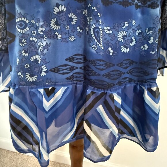 Betsey Johnson Size 14 Blue Boho Dress Bell Ruffle Long Sleeves V-Neck Pattern - Picture 10 of 10